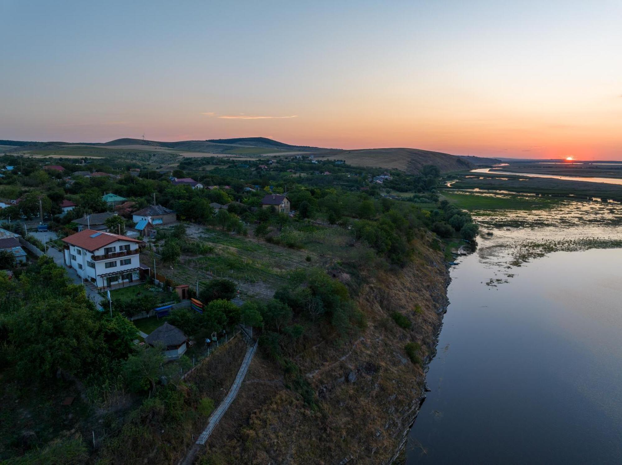 Laguna Nuferilor Habitat Somova Exterior photo